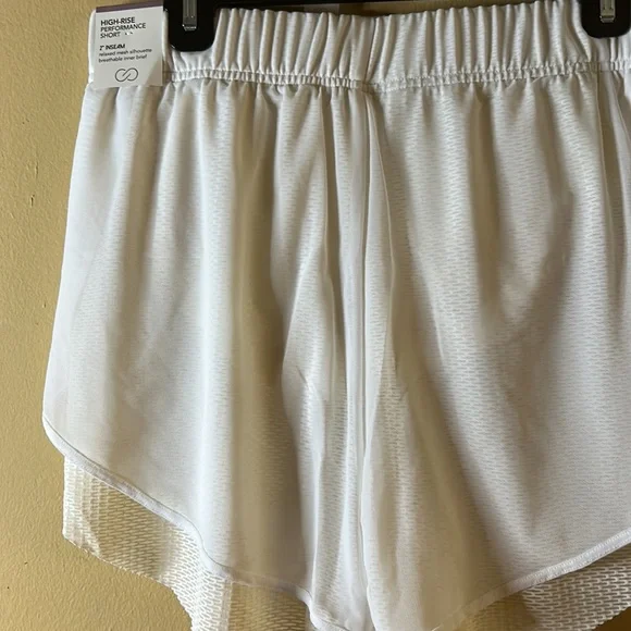 🌹CALIA Shorts by Carrie underwood - Picture 3 of 7